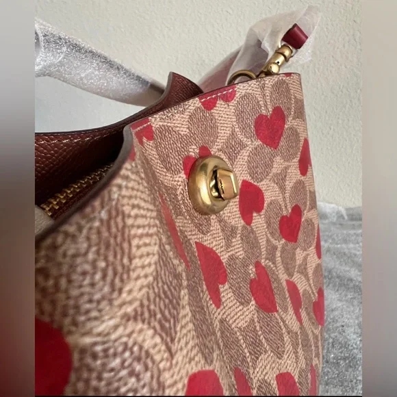 NWT Coach Willow Bucket Bag in Signature Canvas with Heart Print - Picture 4 of 12